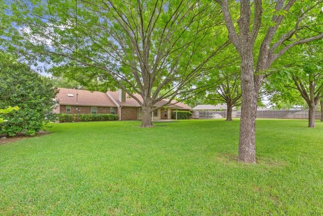 512 Dal Paso Drive, Robinson, TX 76706