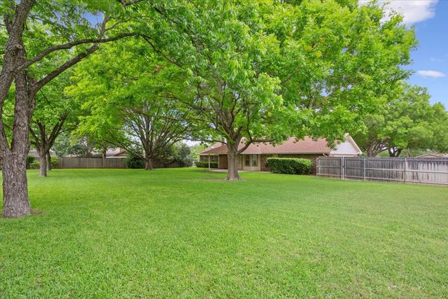 512 Dal Paso Drive, Robinson, TX 76706