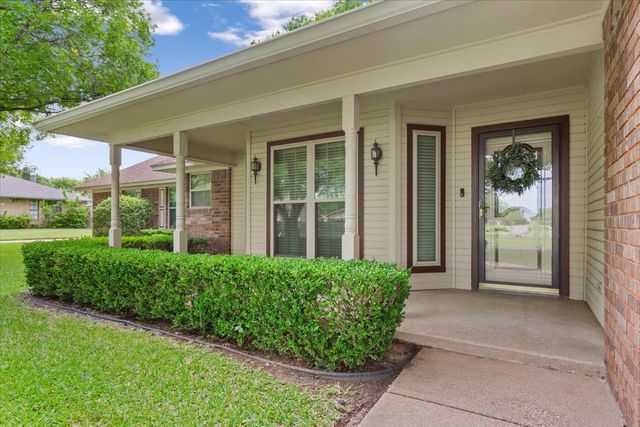 512 Dal Paso Drive, Robinson, TX 76706