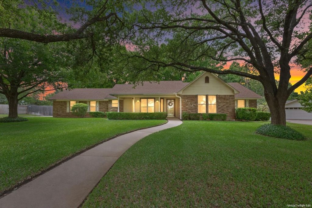 512 Dal Paso Drive, Robinson, TX 76706