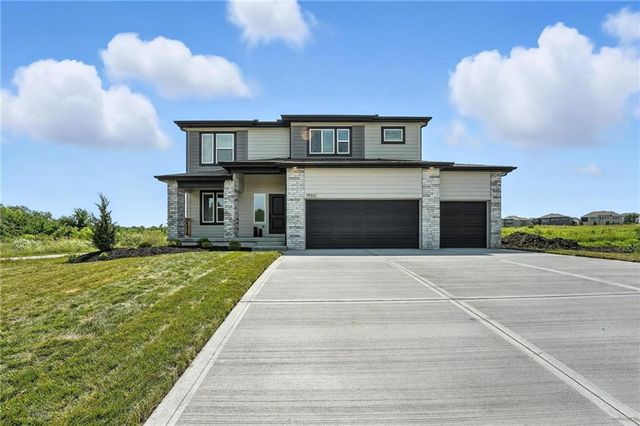 19513 Barstow Street, Spring Hill, KS 66083