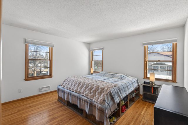 704 E 130th Street, Burnsville, MN 55337