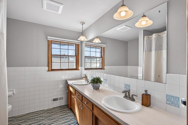 704 E 130th Street, Burnsville, MN 55337