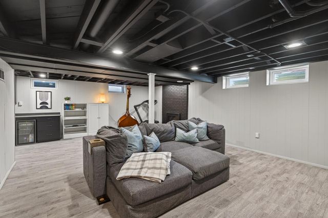 704 E 130th Street, Burnsville, MN 55337