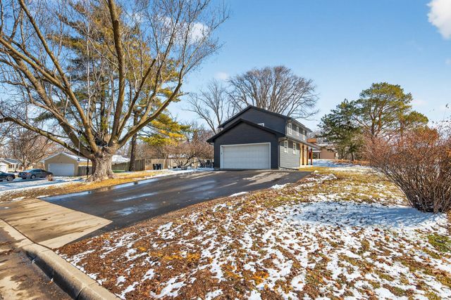 704 E 130th Street, Burnsville, MN 55337