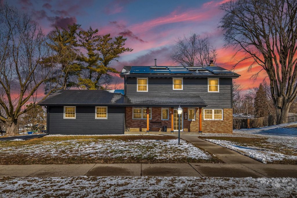 704 E 130th Street, Burnsville, MN 55337