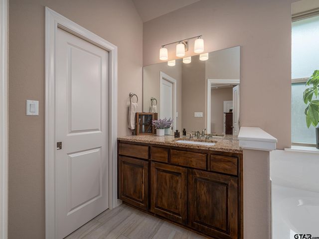 2209 Rana Park, Flint, TX 75762