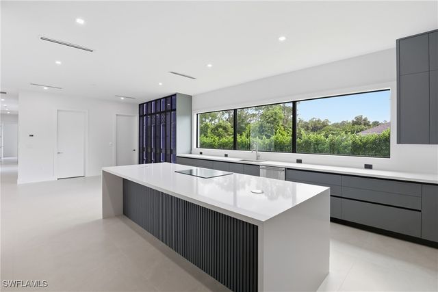 1388 Everglades BLVD N, Naples, FL 34120