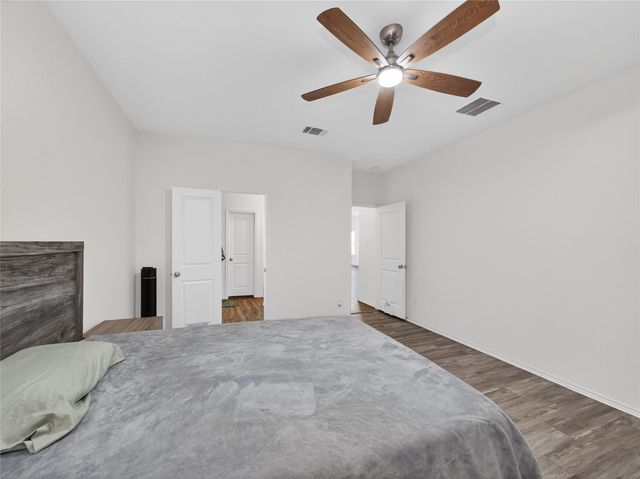 156 Greatest Gift WAY, Jarrell, TX 76537