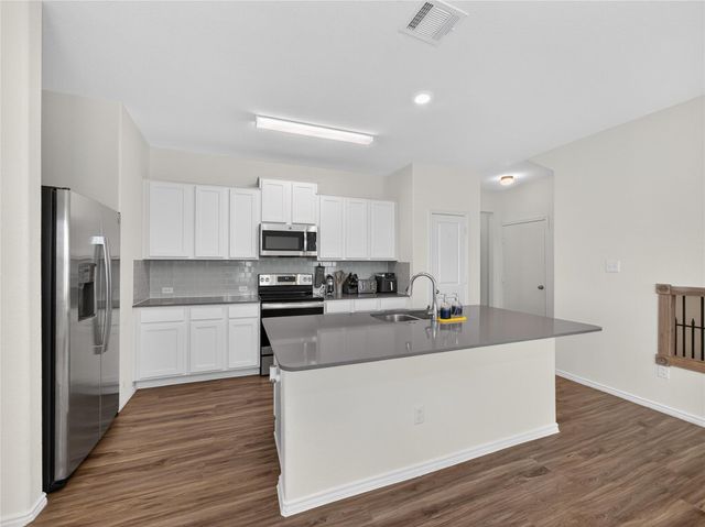 156 Greatest Gift WAY, Jarrell, TX 76537