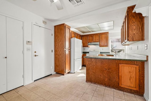 9474 Dunkerrin Way, Elk Grove, CA 95758