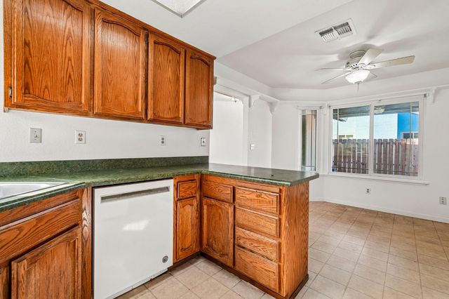 9474 Dunkerrin Way, Elk Grove, CA 95758