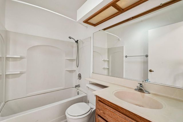9474 Dunkerrin Way, Elk Grove, CA 95758