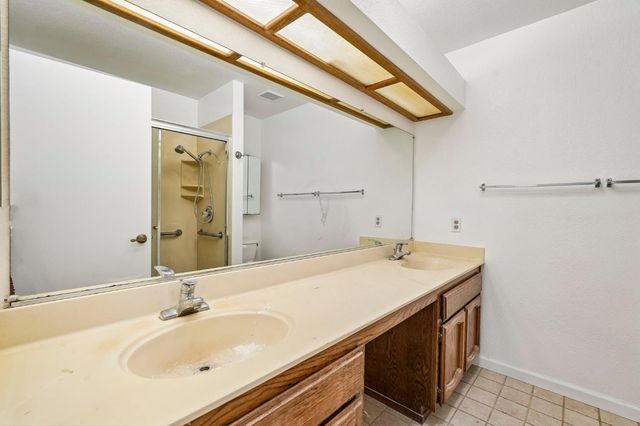 9474 Dunkerrin Way, Elk Grove, CA 95758