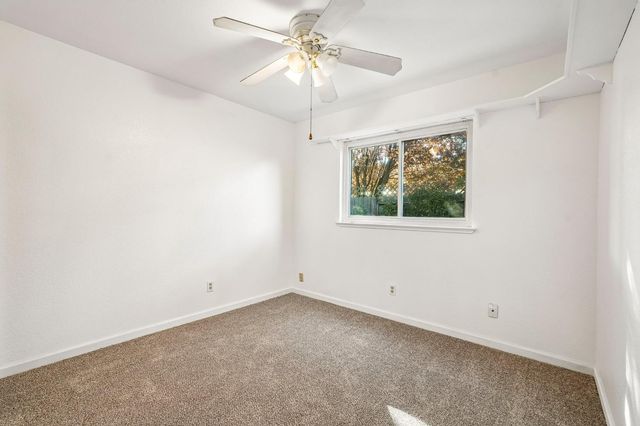 9474 Dunkerrin Way, Elk Grove, CA 95758