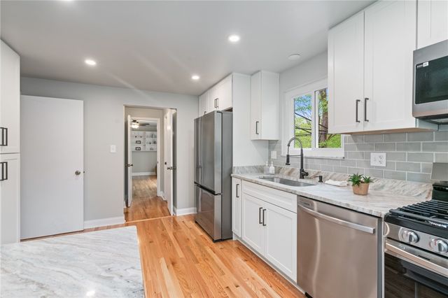 111 Greyfriar Dr, O'hara, PA 15215