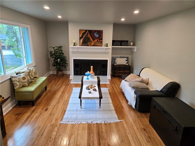 111 Greyfriar Dr, O'hara, PA 15215
