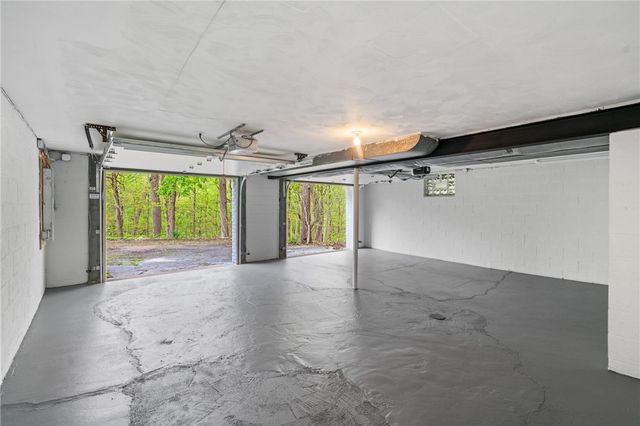 111 Greyfriar Dr, O'hara, PA 15215