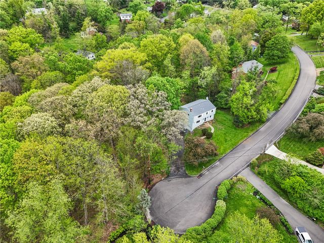 111 Greyfriar Dr, O'hara, PA 15215