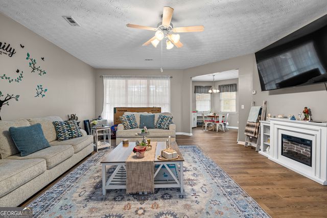 107 Collier Street, Hogansville, GA 30230