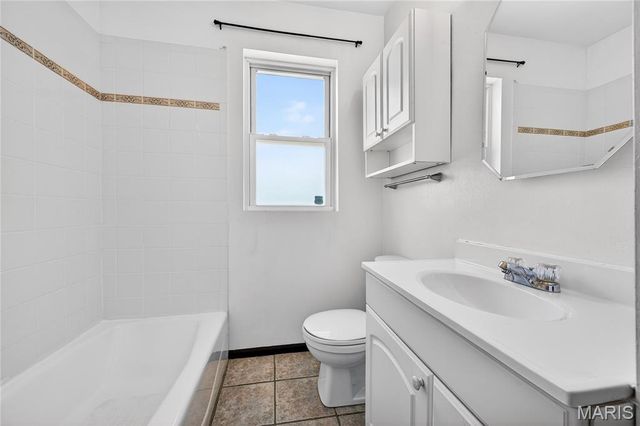 327 W Felton Avenue, St Louis, MO 63125