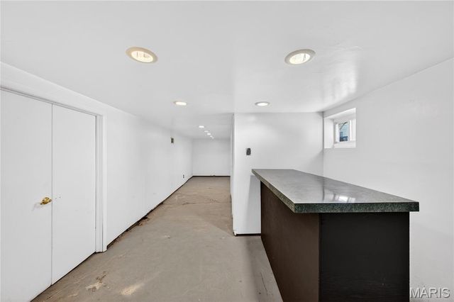 327 W Felton Avenue, St Louis, MO 63125