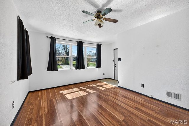 327 W Felton Avenue, St Louis, MO 63125