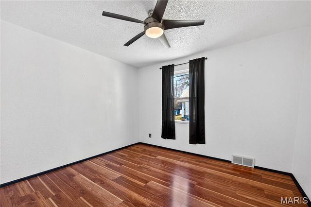 327 W Felton Avenue, St Louis, MO 63125