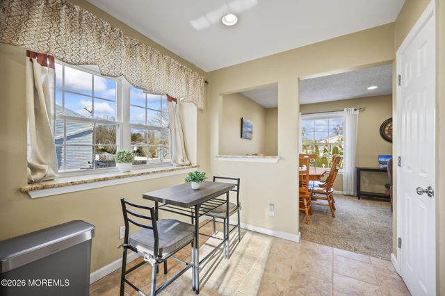 48 Hedgewood Road, Howell, NJ 07731