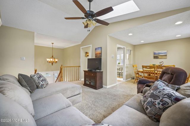 48 Hedgewood Road, Howell, NJ 07731