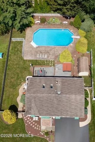 48 Hedgewood Road, Howell, NJ 07731