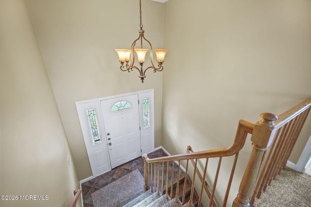 48 Hedgewood Road, Howell, NJ 07731