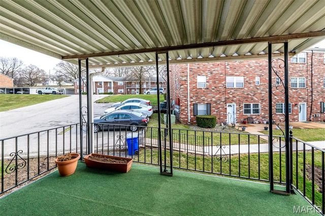 3126 Carnaby Lane C, Bridgeton, MO 63044