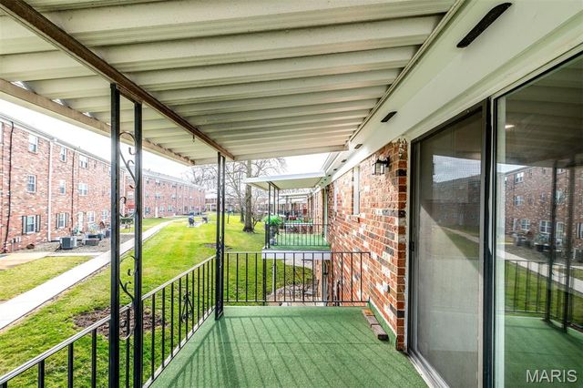 3126 Carnaby Lane C, Bridgeton, MO 63044