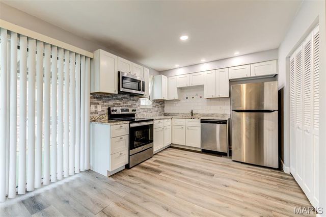 3126 Carnaby Lane C, Bridgeton, MO 63044