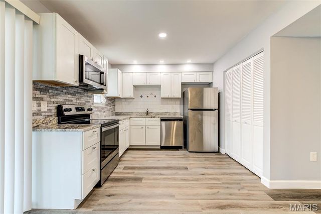 3126 Carnaby Lane C, Bridgeton, MO 63044