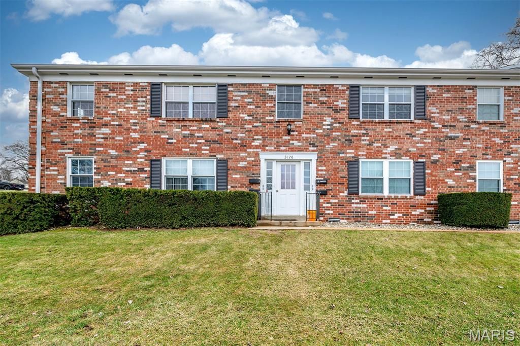 3126 Carnaby Lane C, Bridgeton, MO 63044