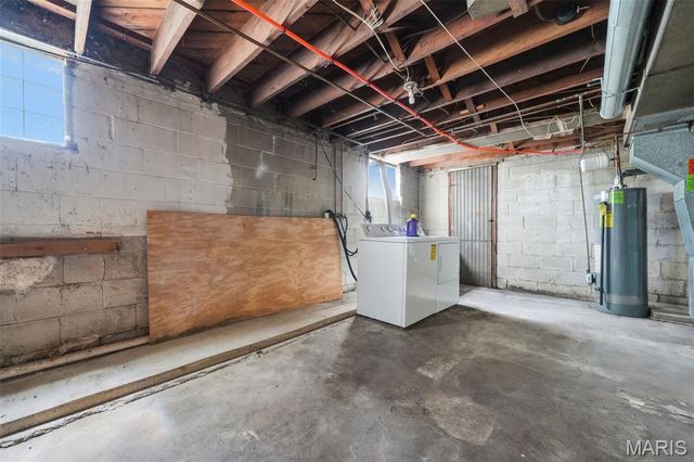 2 S Dellwood Avenue, Dellwood, MO 63135