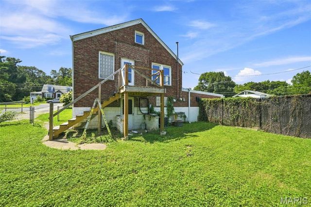 2 S Dellwood Avenue, Dellwood, MO 63135