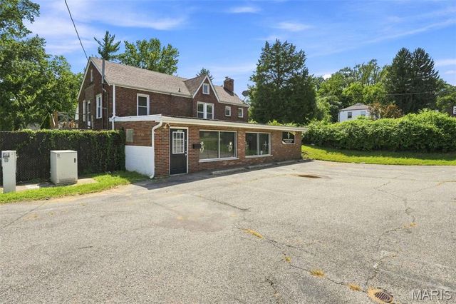 2 S Dellwood Avenue, Dellwood, MO 63135