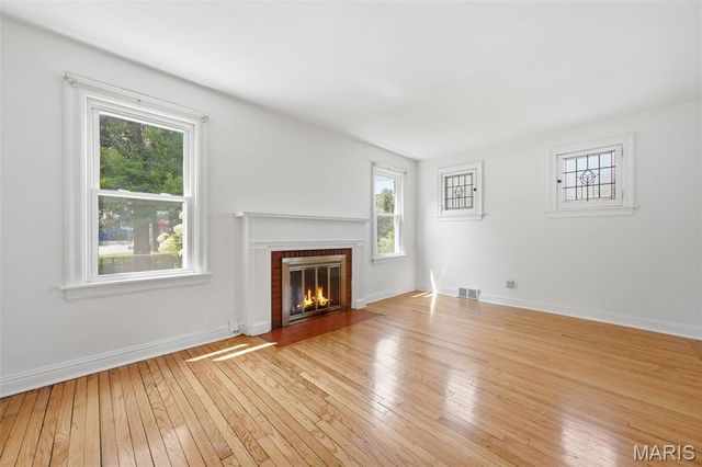 2 S Dellwood Avenue, Dellwood, MO 63135