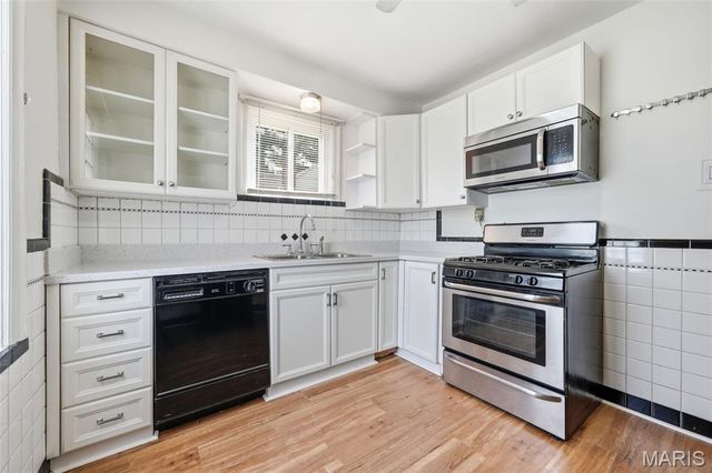 2 S Dellwood Avenue, Dellwood, MO 63135