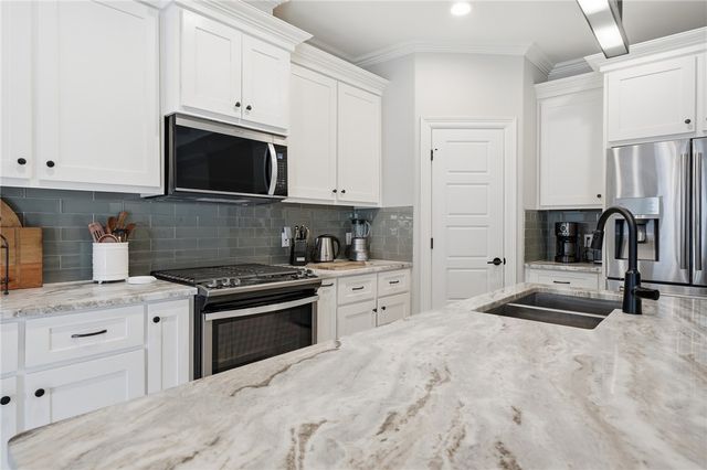 19 Willow Bend St. St, Corpus Christi, TX 78413