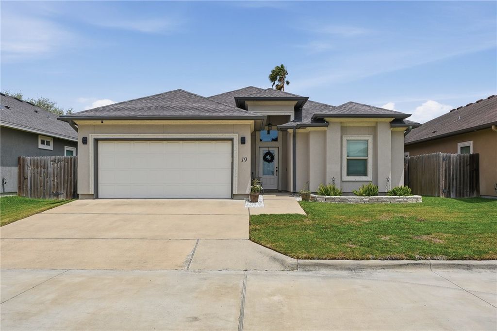 19 Willow Bend St. St, Corpus Christi, TX 78413