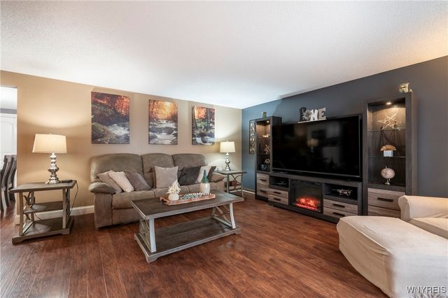 247 Le Havre Drive, Cheektowaga, NY 14227