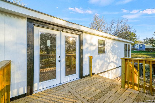 5246 SAVANNAH WAY, Von Ormy, TX 78073