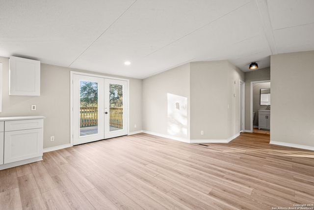 5246 SAVANNAH WAY, Von Ormy, TX 78073