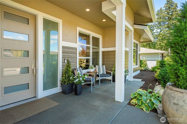 5475 Wood Duck Loop, Blaine, WA 98230