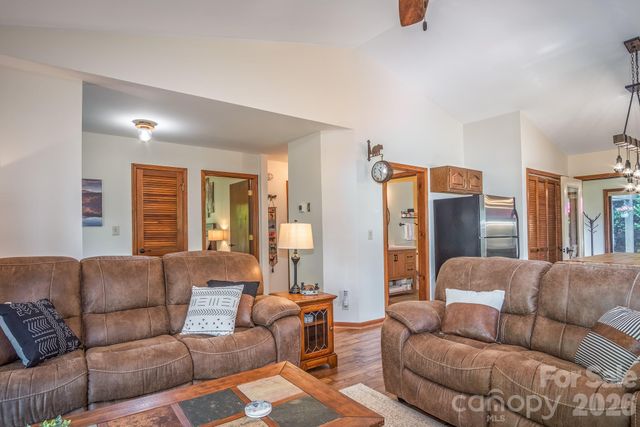 22 Dalonigei Court, Brevard, NC 28712
