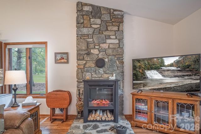 22 Dalonigei Court, Brevard, NC 28712